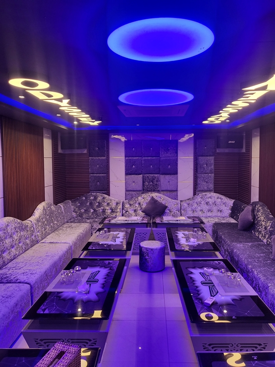 호치민 가라오케